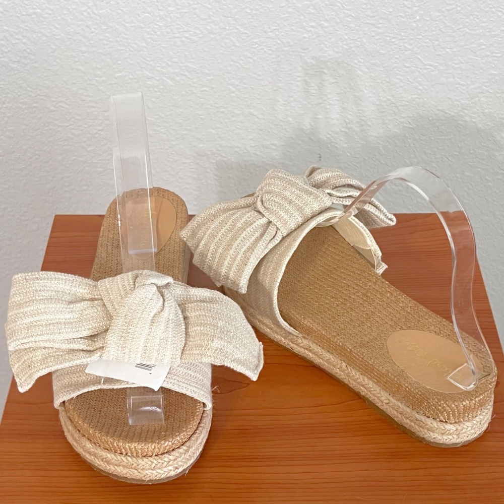 Altar'd State Cream Bow Platform Slide Sandals